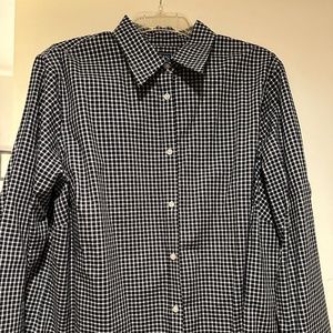 Chaps Classic, black & White long sleeve Checked blouse